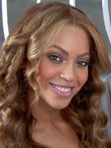 Frank Vroegop with Beyoncé Knowles during the shoot of a film for the L'Oréal brand