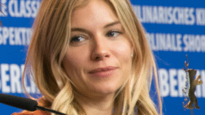 Sienna Miller pregnancy